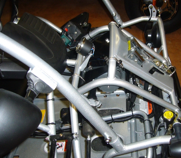 Cric de levage pour buggy,quad,moto .capacité 750 kg -  :  Pièces détachées pour Buggy, PGO, SECMA, OXOBIKE